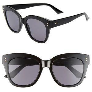 GAP Black square sunglasses